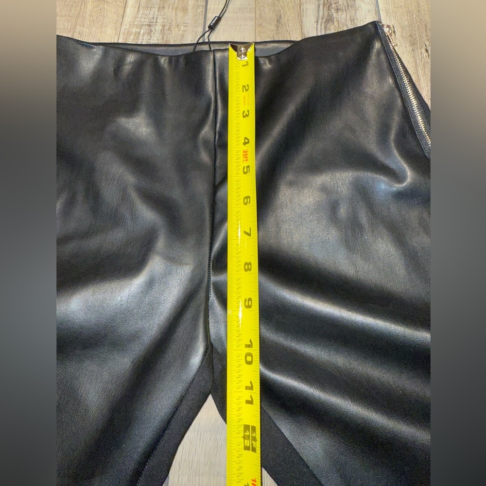Black Faux Leather Leggings Tahari Size 2 NWT - Picture 7 of 8